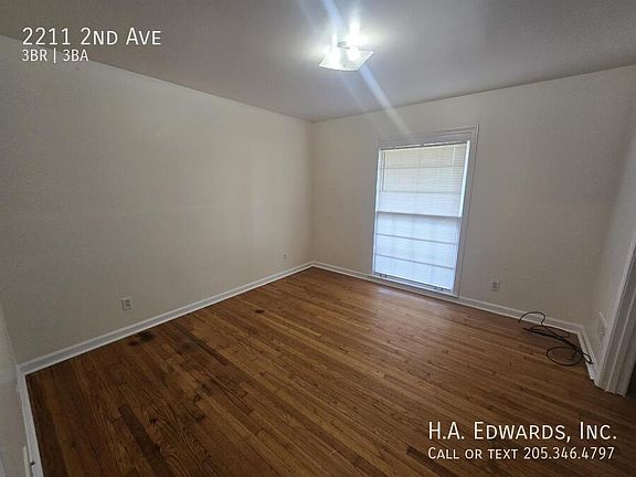 5th image of 2211 2nd Ave