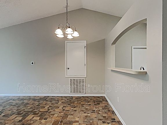 5th image of 510 Lakeview Dr