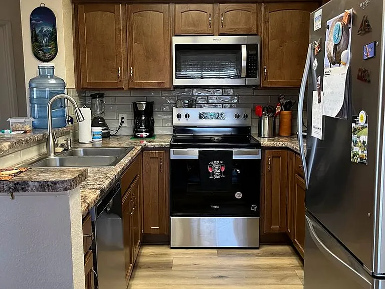 1650 Smoketree Ave S #125 — Photo 4