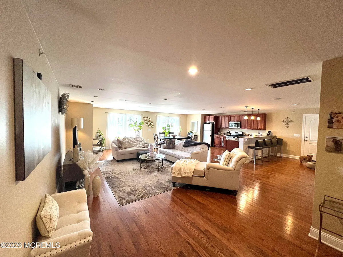 Building Photo - 256 Mantoloking Rd #2A