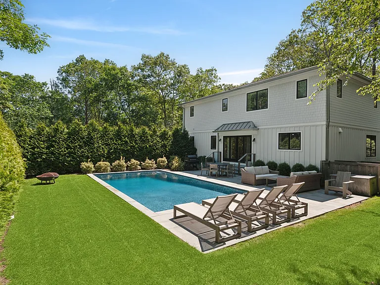 15 Wood Lot Ln — Photo 3