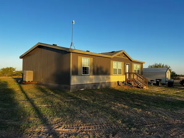 381 Callihan Rd, Lockhart, TX 78644