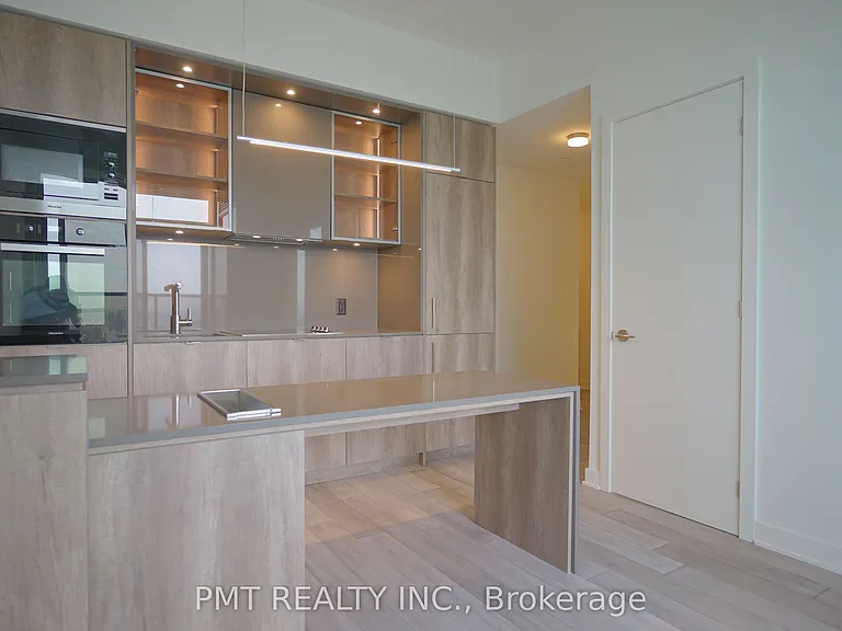 11 Yorkville Ave #4210 — Photo 5