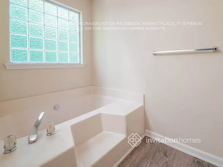 124 Woodmill Ct — Photo 13