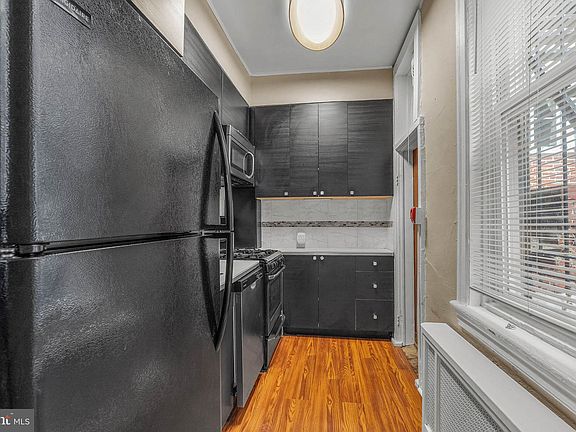 4th image of 1536 Pine St #2R