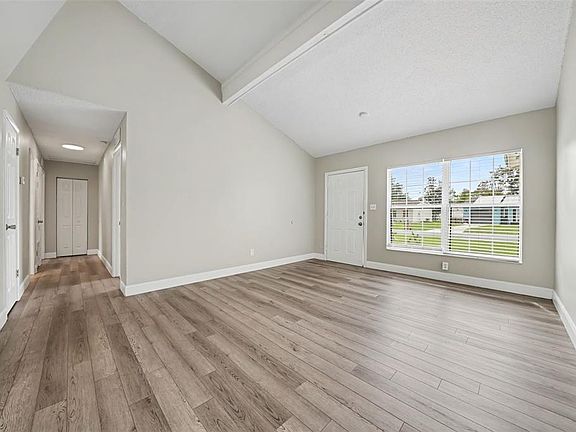 3rd image of 117 SNAPDRAGON COURT