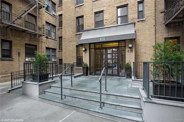 Sold by Keller Williams Realty NYC Group | media 14