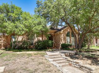 1813 Crockett Cir, Irving, TX 75038