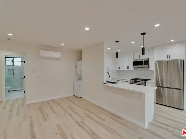 928 N San Vicente Blvd APT 107, West Hollywood, CA 90069