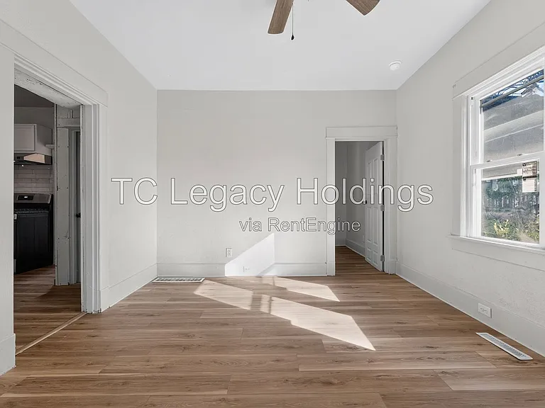 200 Reeves Ave — Photo 15