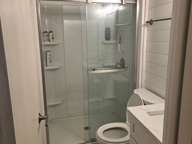 2nd bathroom
