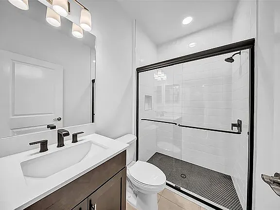 5841 Riverston Ave — Photo 1