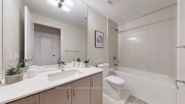 9085 Jane St #208 — Photo 20