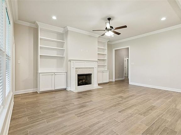 4th image of 410 Terrace Lake Dr