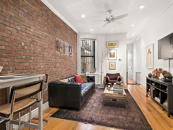 3rd image of 283 W 11th St APT 1W