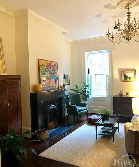 118 E Harris St #PARLOR — Photo 1