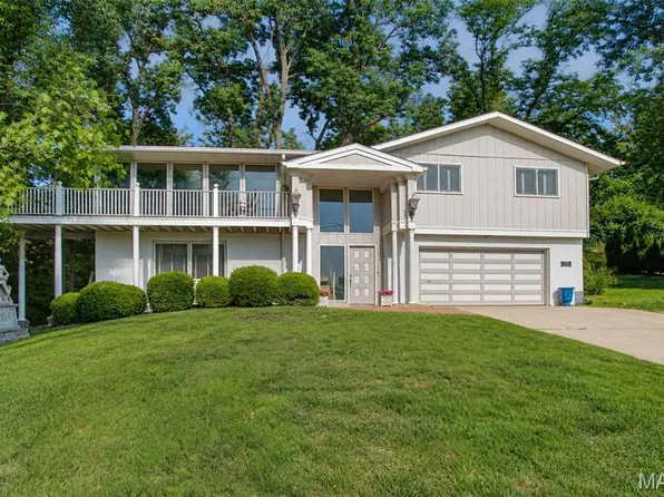 590 Watch Hill Rd, Collinsville, IL 62234