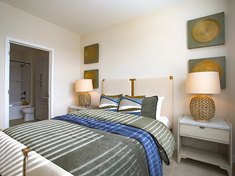 Relay 129 Apartments & Townhomes — Photo 17