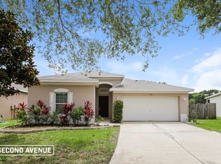 726 Star Pointe Dr, Seffner, FL 33584