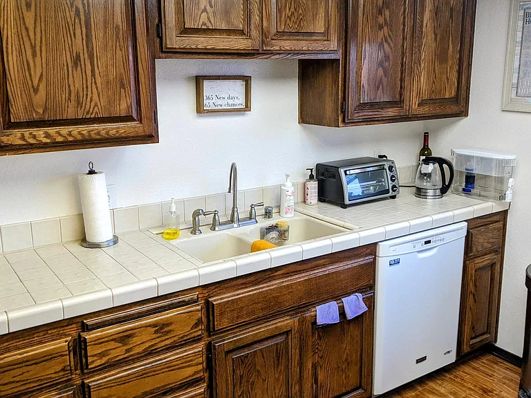 369 Hinds Ave #2 — Photo 5