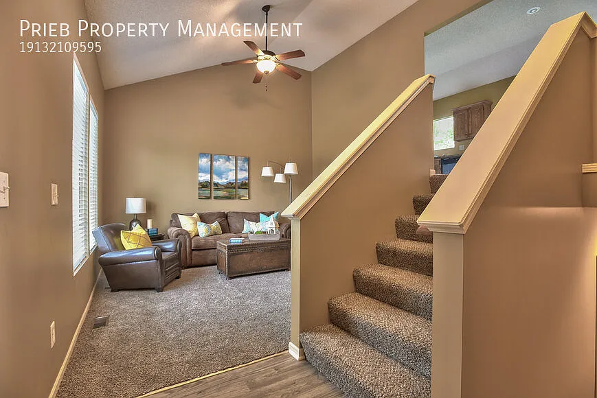 Prairie Crossing Single Family Home - Available December 2nd — Photo 3