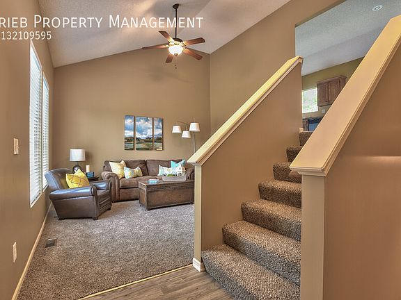 3rd image of 325 W Colleen Ct