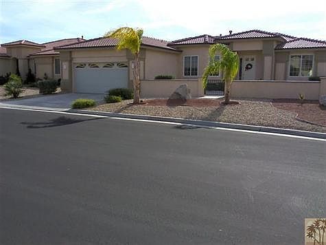 5th image of 65047 Cliff Cir S