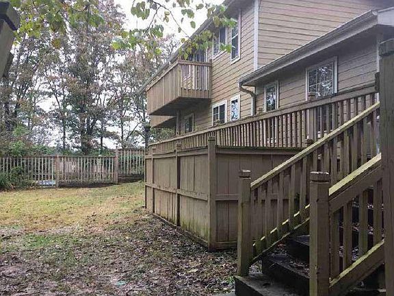 5th image of 13825 Canterbury Dr