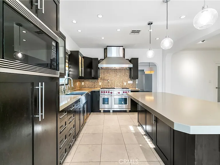 432 S Orange Dr — Photo 16
