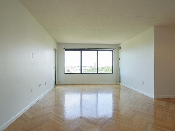 4th image of 6300 Stevenson Ave APT 1022