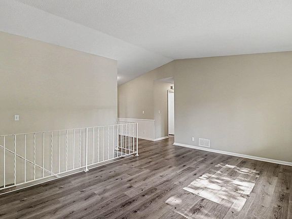 3rd image of 4518 Wilshire Blvd