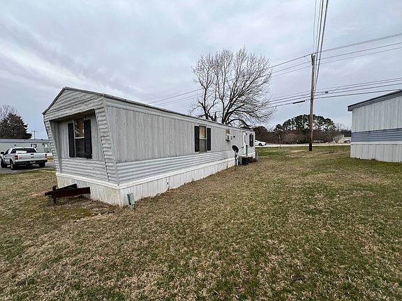 3rd image of 3605 Nobility Ln