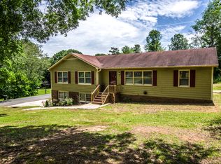 5 Ridgedale Dr SE, Silver Creek, GA 30173