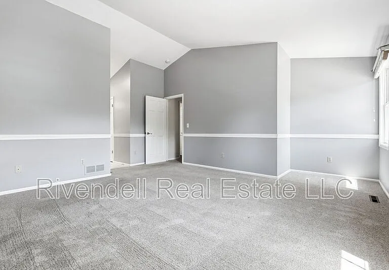 8007 S Datura St — Photo 15