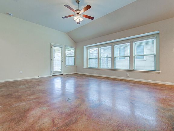 5th image of 15211 Verela Dr