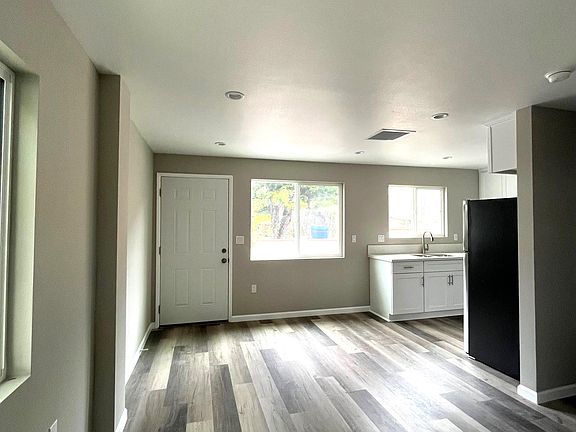 3rd image of 1108 1/2 S Sierra Bonita Ave #1/2