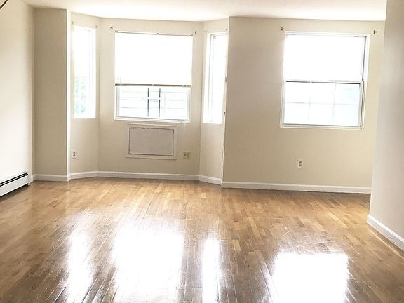 3rd image of 1768 Dean St #3