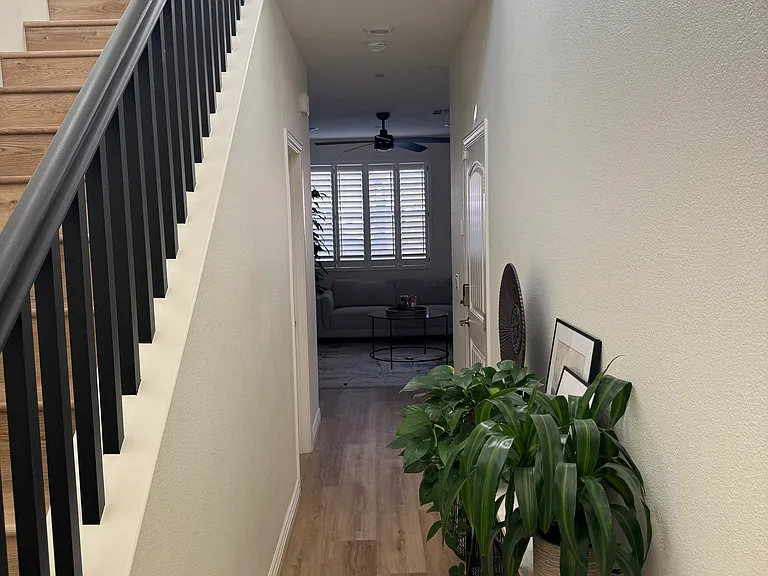 Wyndham Ln — Photo 2