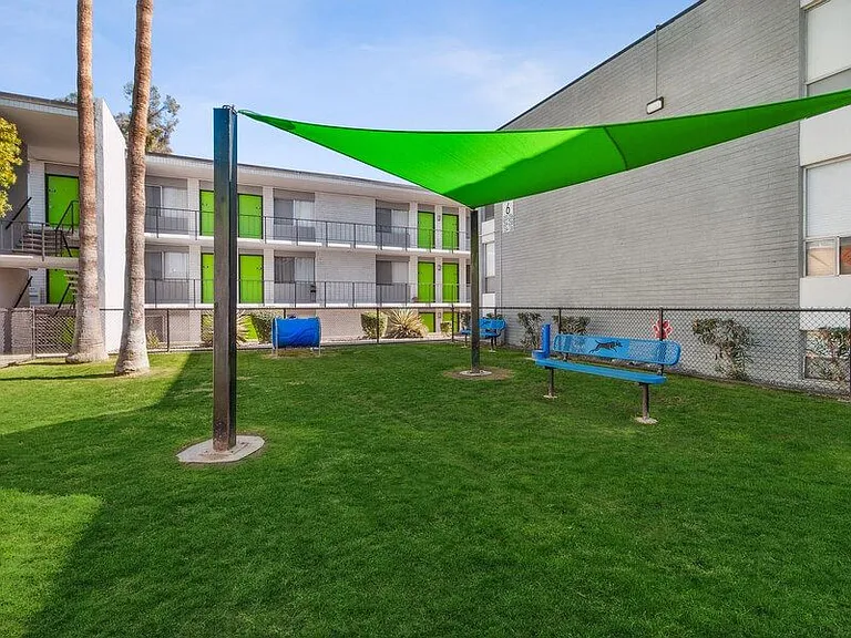 Arcadia on 49th — Photo 25