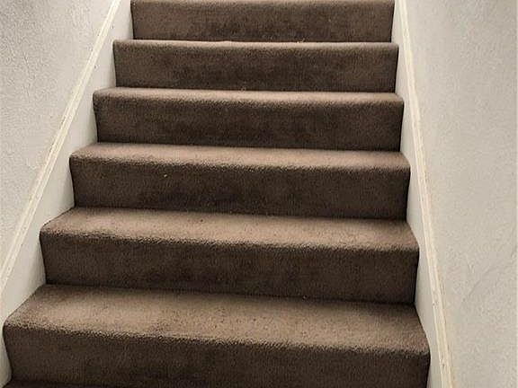 4th image of 5801 Forest Ave