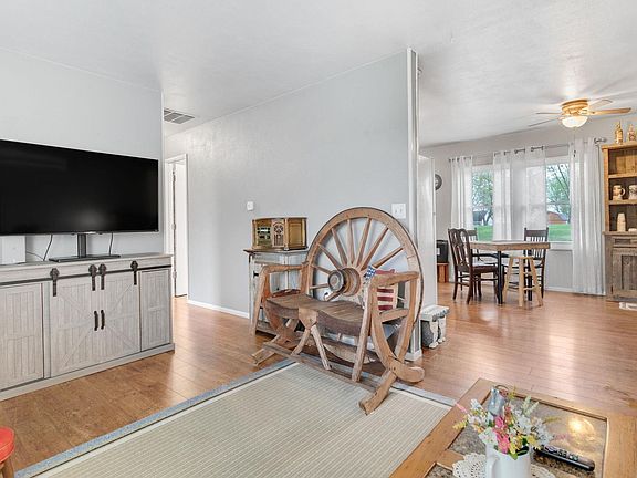 4th image of 70862 Tecumseh Dr