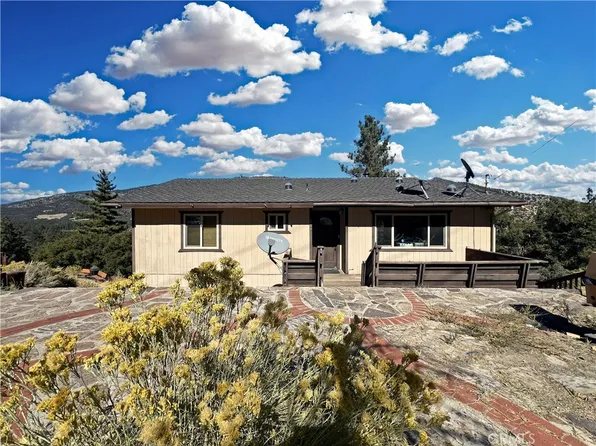 2200 Saint Anton Dr, Pine Mountain Club, CA 93222