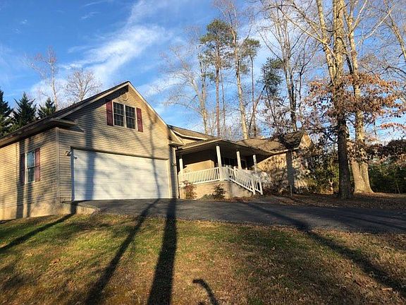 3rd image of 12 Simpson Ln