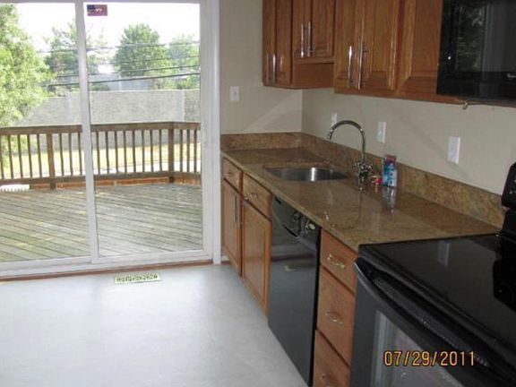 3rd image of 3000 Virginia Dare Ct
