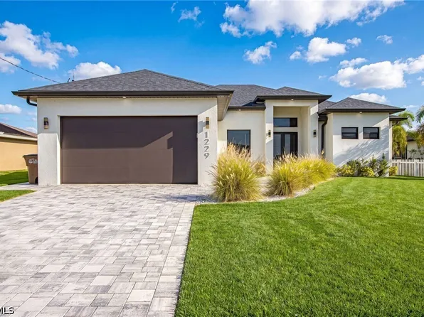 1229 NW 37th Pl, Cape Coral, FL 33993