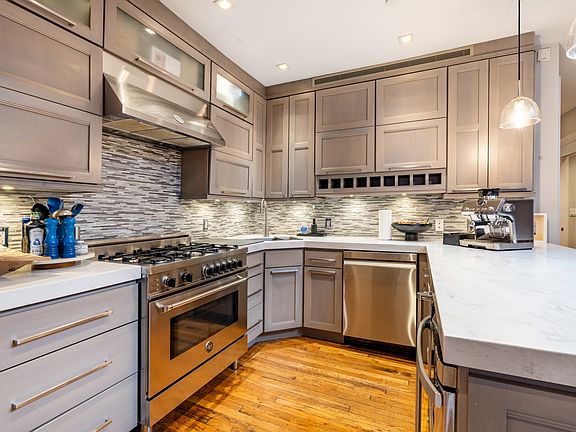 3rd image of 23 Leonard St #Penthouse