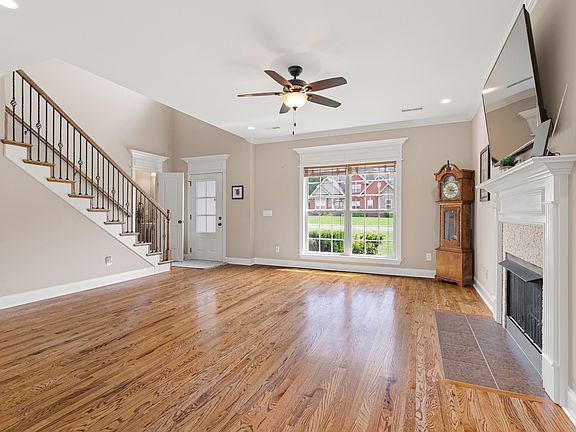 5th image of 1018 General Bradley Ave