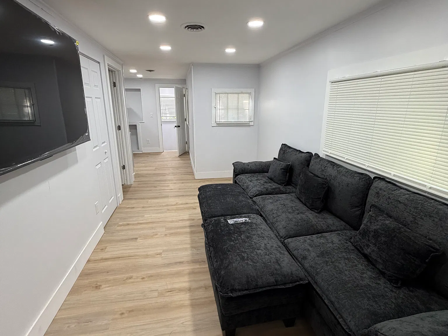 1 bed, $1,000 — Photo 2