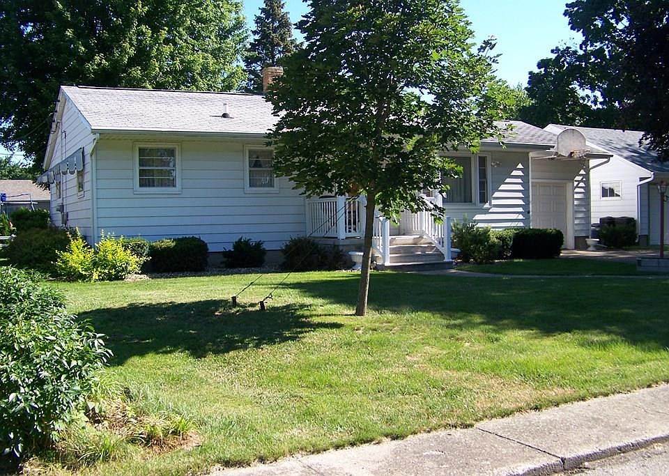 1st image of 206 E Mirlynbeth Ln