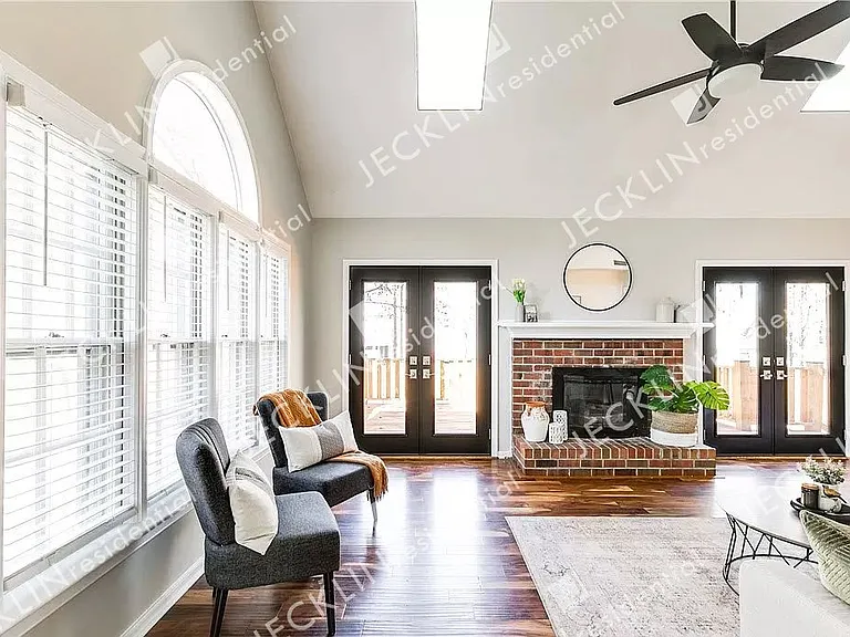 4670 Rollingwood Ln — Photo 24